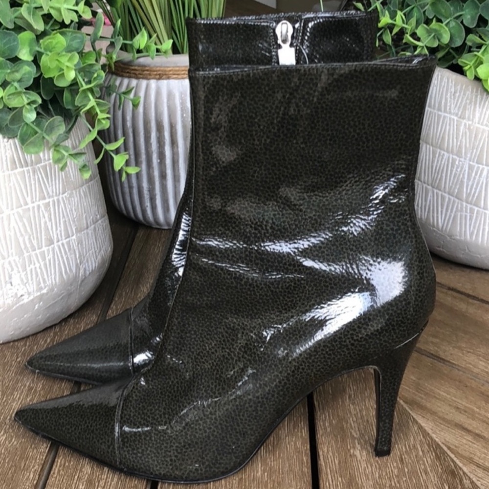 Bruno Magli Bucine Boot in Dark
Grey size 38.5 / 8.5